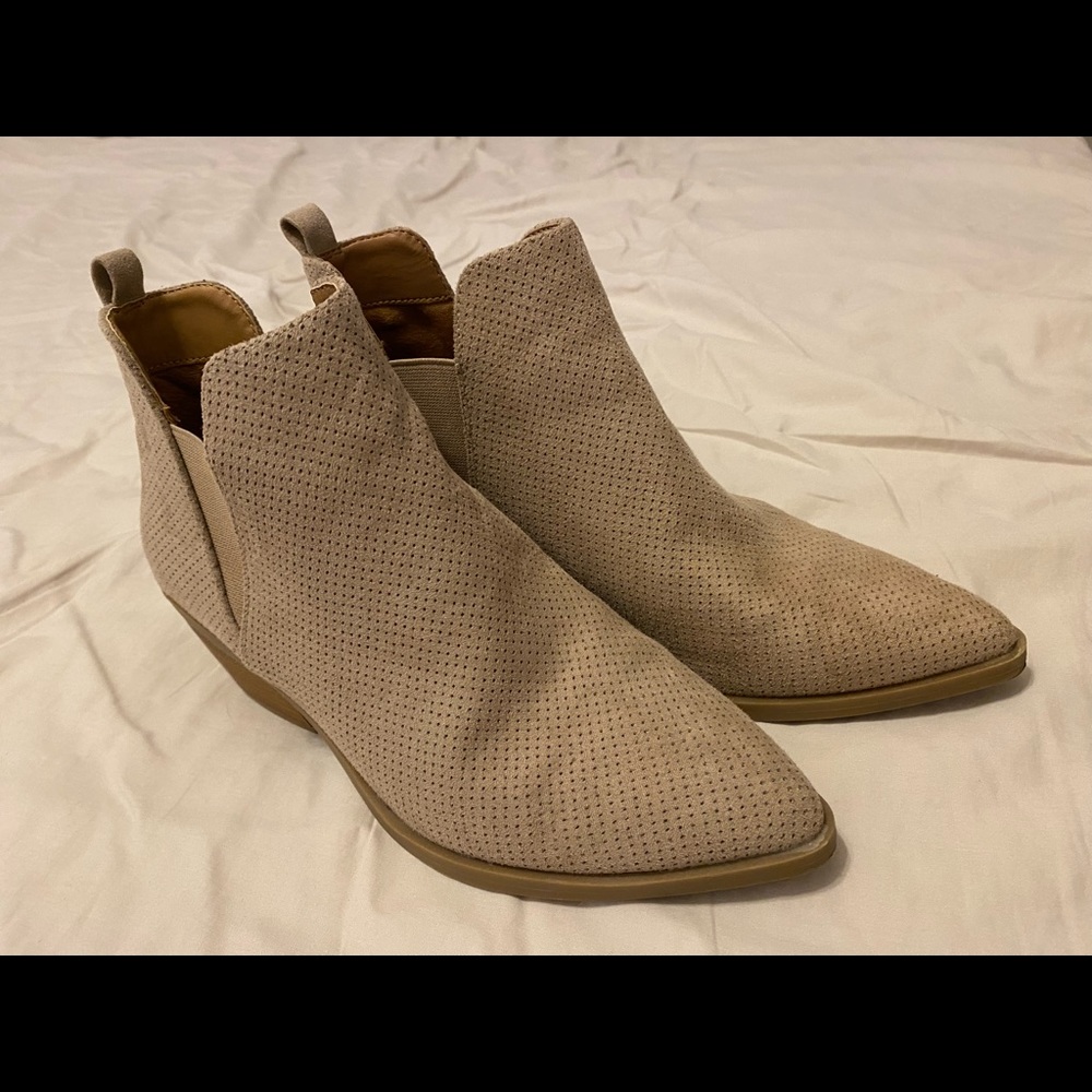 Ankle boots size 6